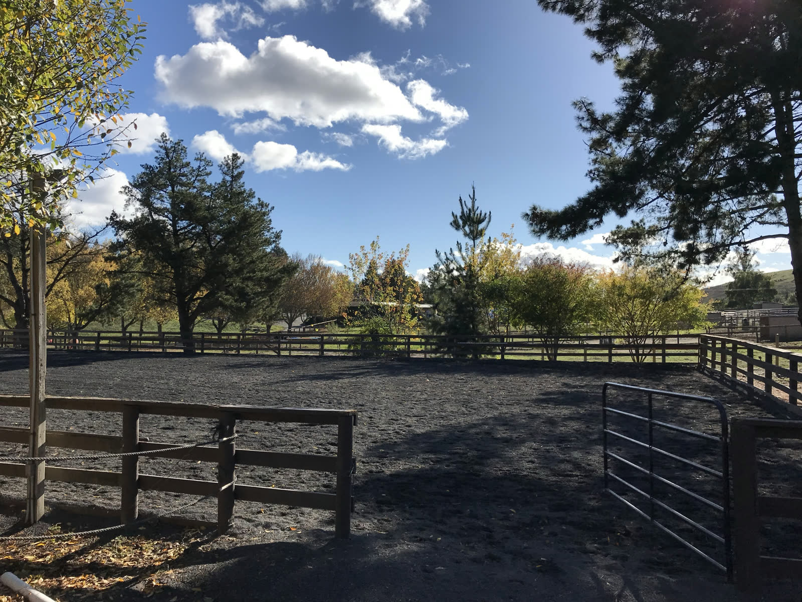 The round pen in autumn